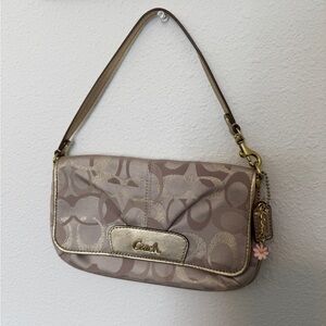 Coach Signature Bag Gold